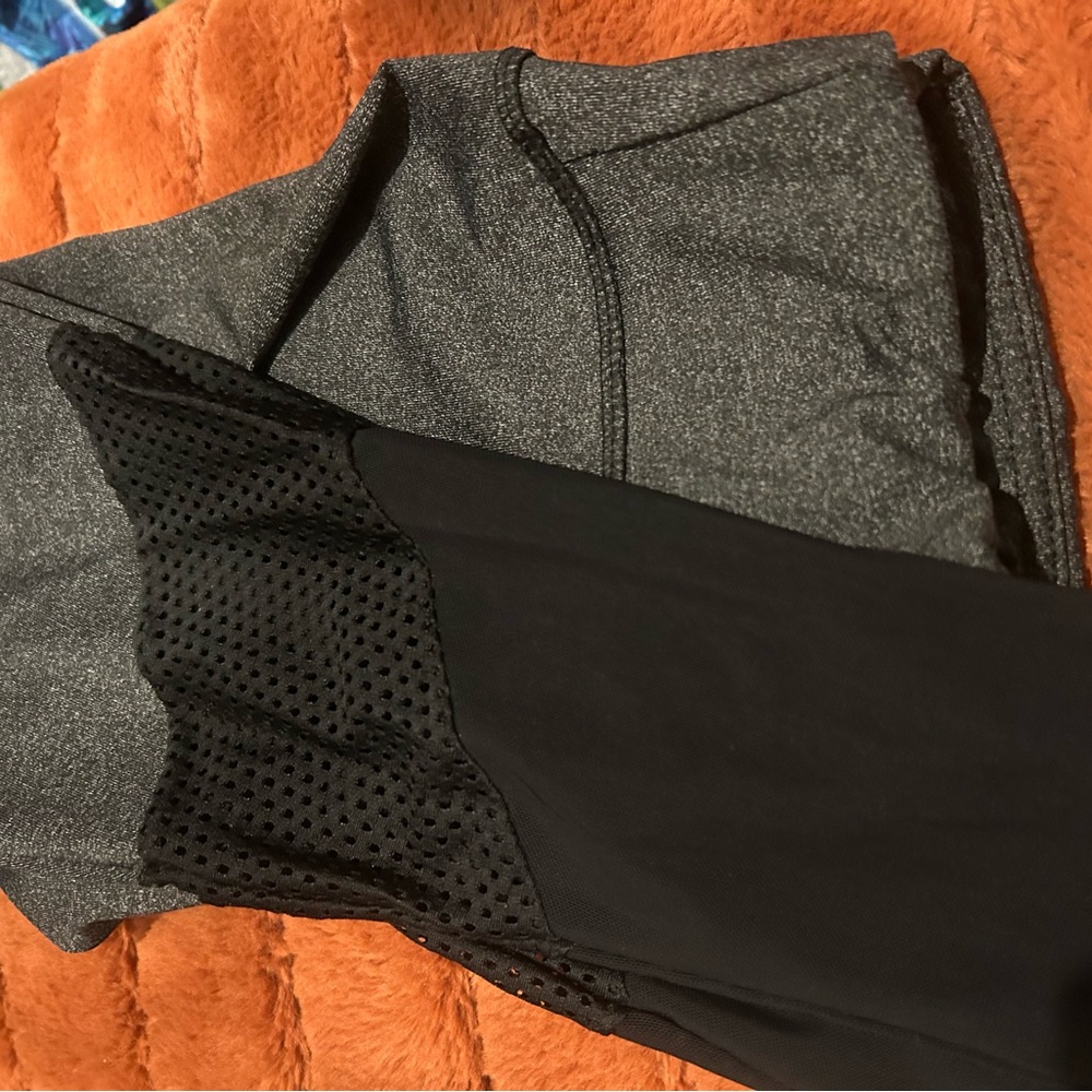 Barely used medium sport leggings